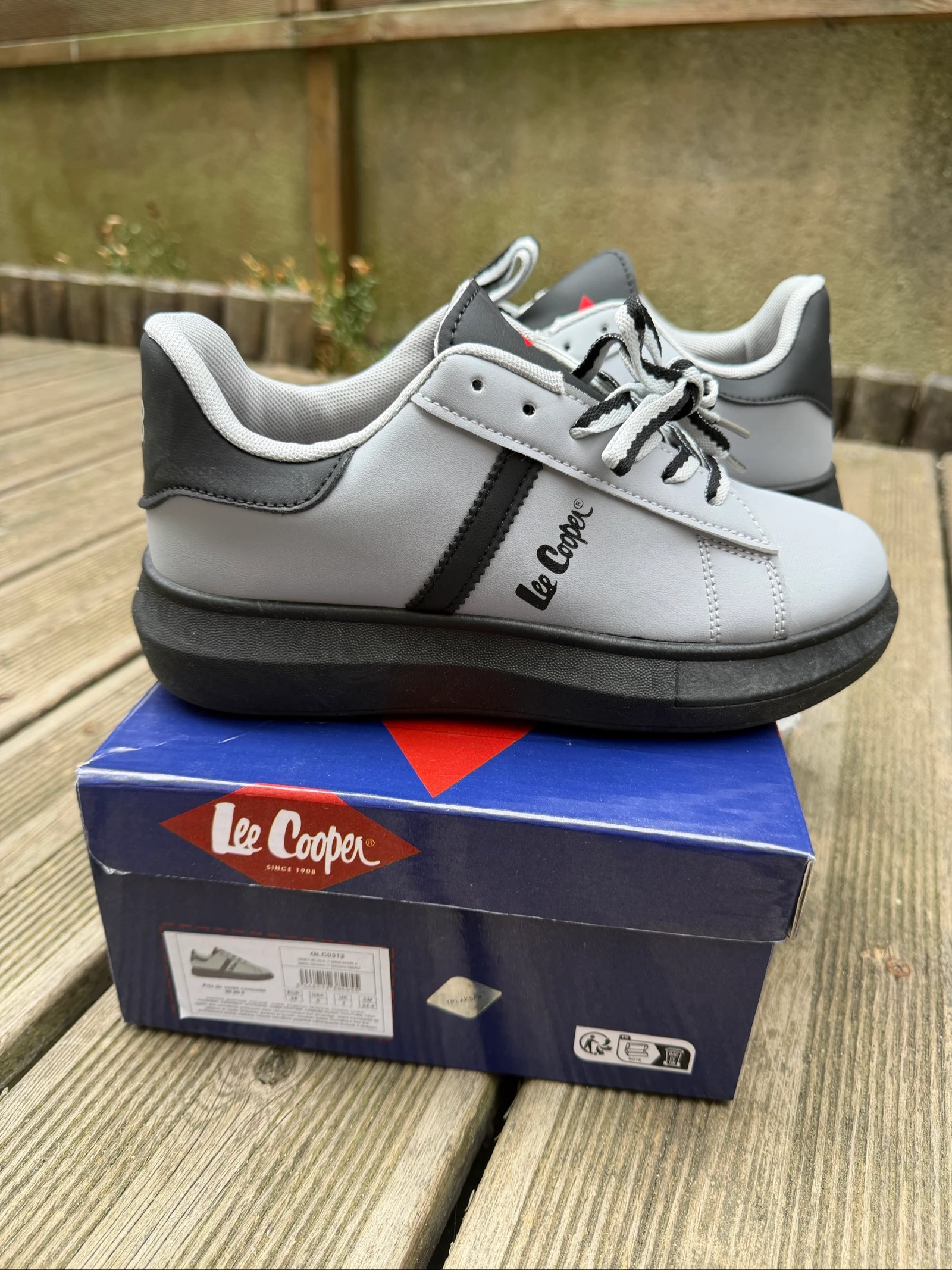Basket Lee Cooper grise 38